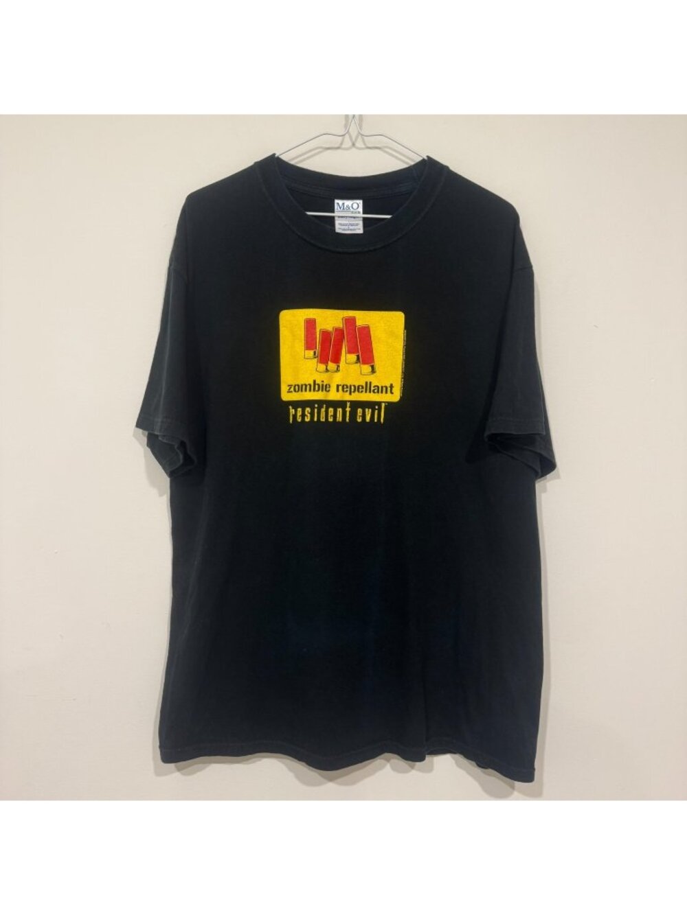 Vintage Resident Evil Zombie Repellant Video Game Promo T-shirt Capcom 2005 L